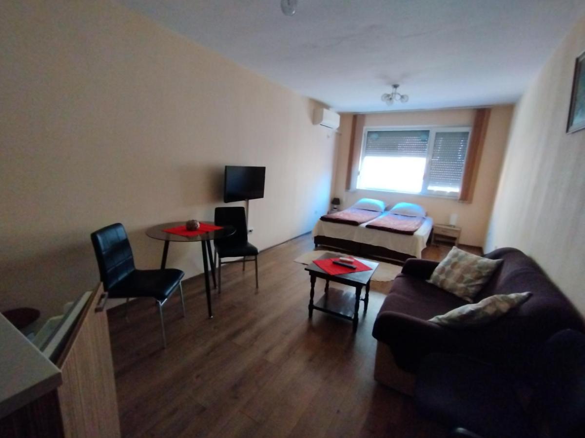 Studio Zora Бургас Экстерьер фото