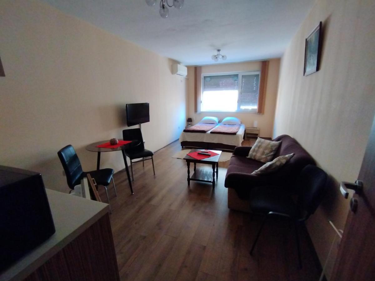 Studio Zora Бургас Экстерьер фото